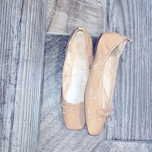 Vince Camuto patent leather nude square toe flats - Picture 1 of 4